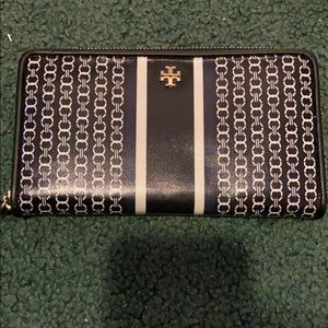 Tory Burch wallet